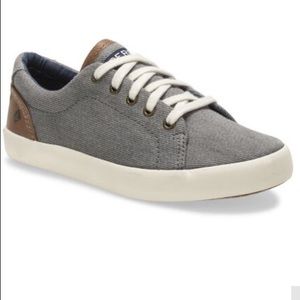 Sperry (kids) size 1M gray with no-tie shoe laces